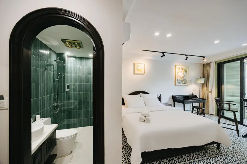Đông — Bedroom