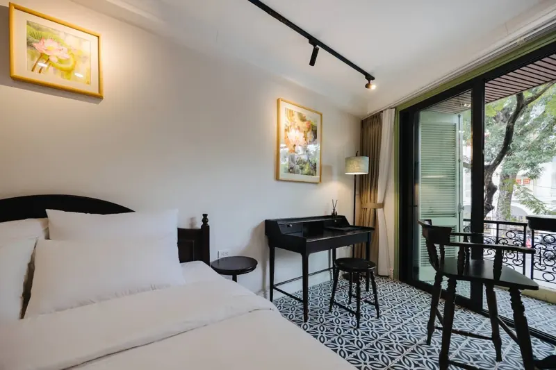 Hạ — Bedroom